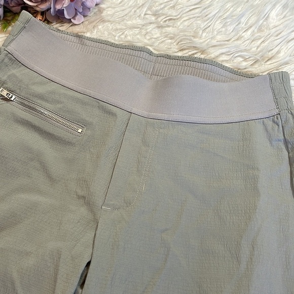 NWT Athleta Mod Trekkie Crop Silver Gray Skinny Pants - Picture 5 of 12